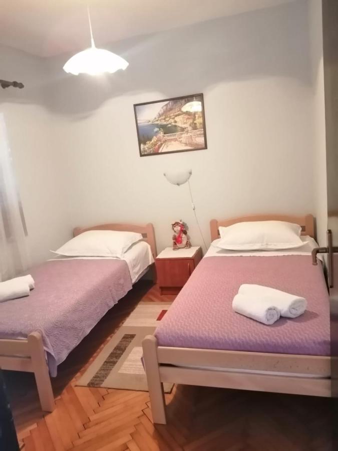 Apartmani Zmiric Primosten Luaran gambar