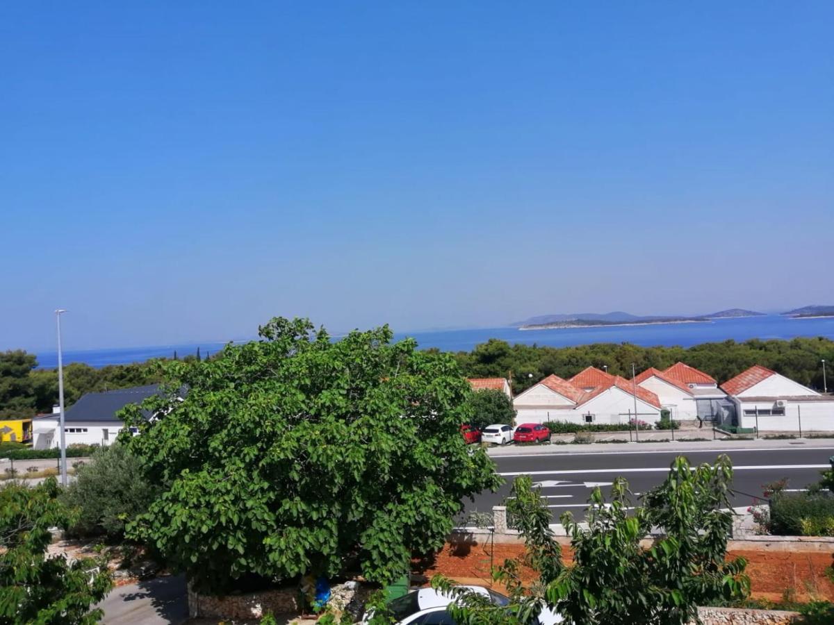 Apartmani Zmiric Primosten Luaran gambar