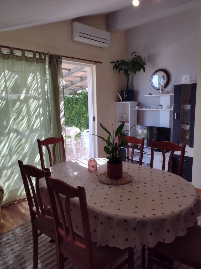 Apartmani Zmiric Primosten Luaran gambar