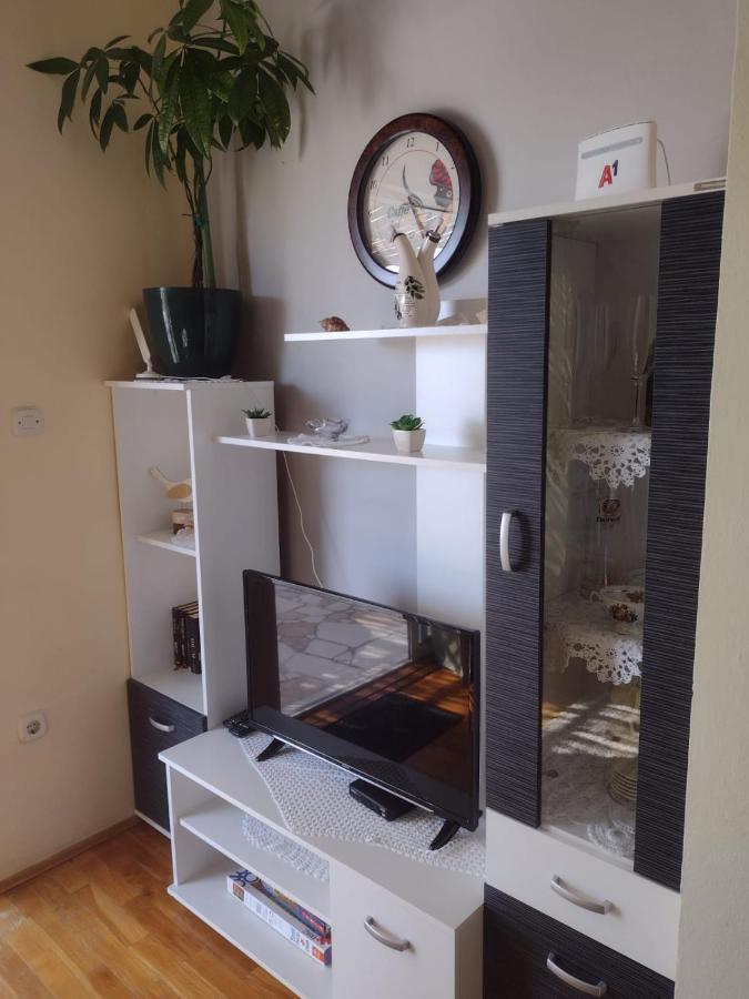 Apartmani Zmiric Primosten Luaran gambar