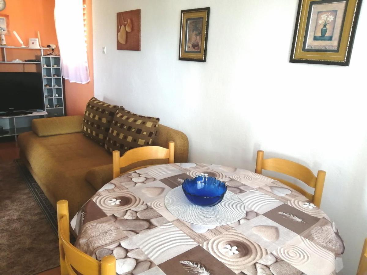 Apartmani Zmiric Primosten Luaran gambar
