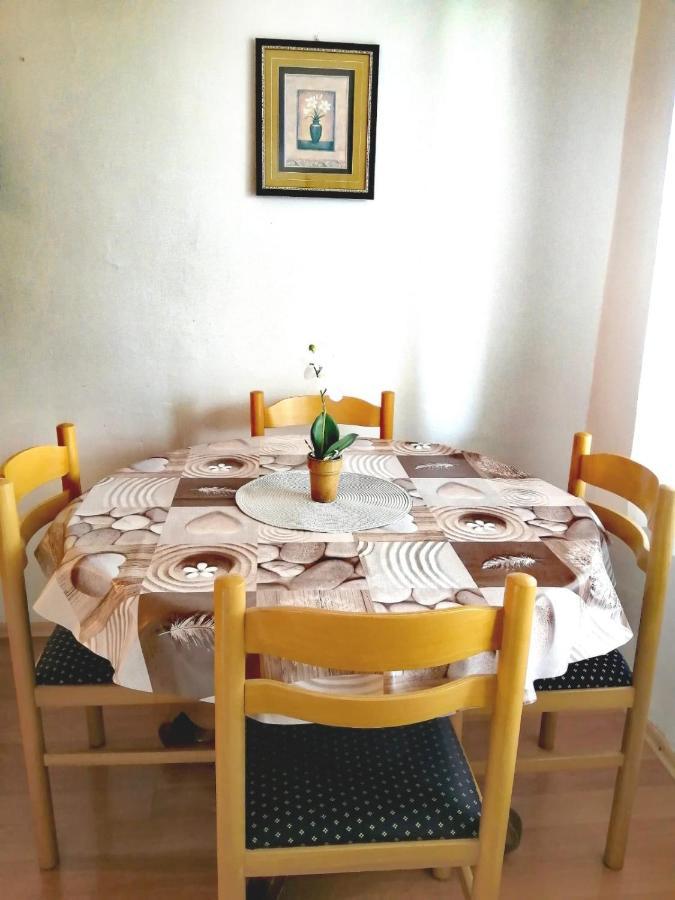 Apartmani Zmiric Primosten Luaran gambar