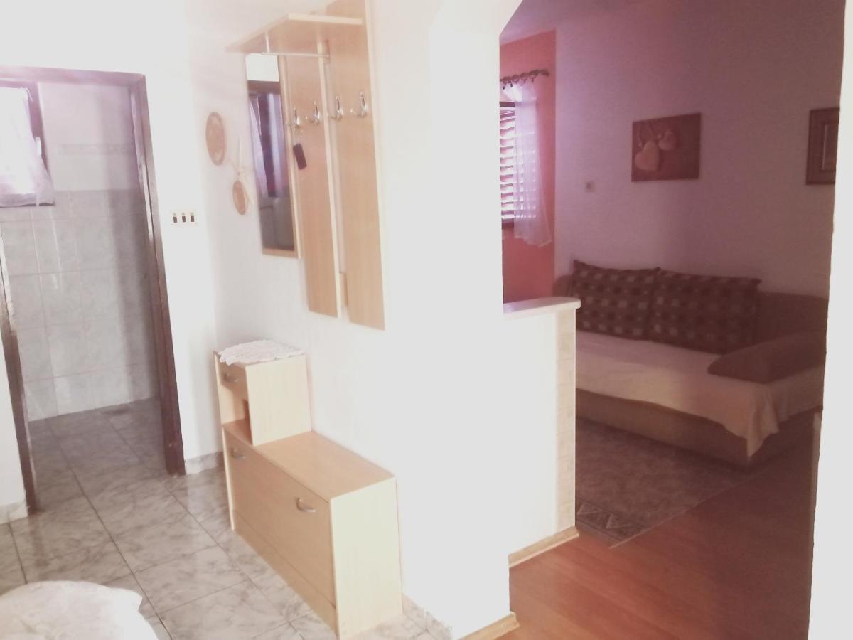 Apartmani Zmiric Primosten Luaran gambar