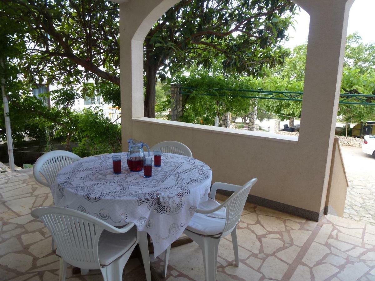 Apartmani Zmiric Primosten Luaran gambar