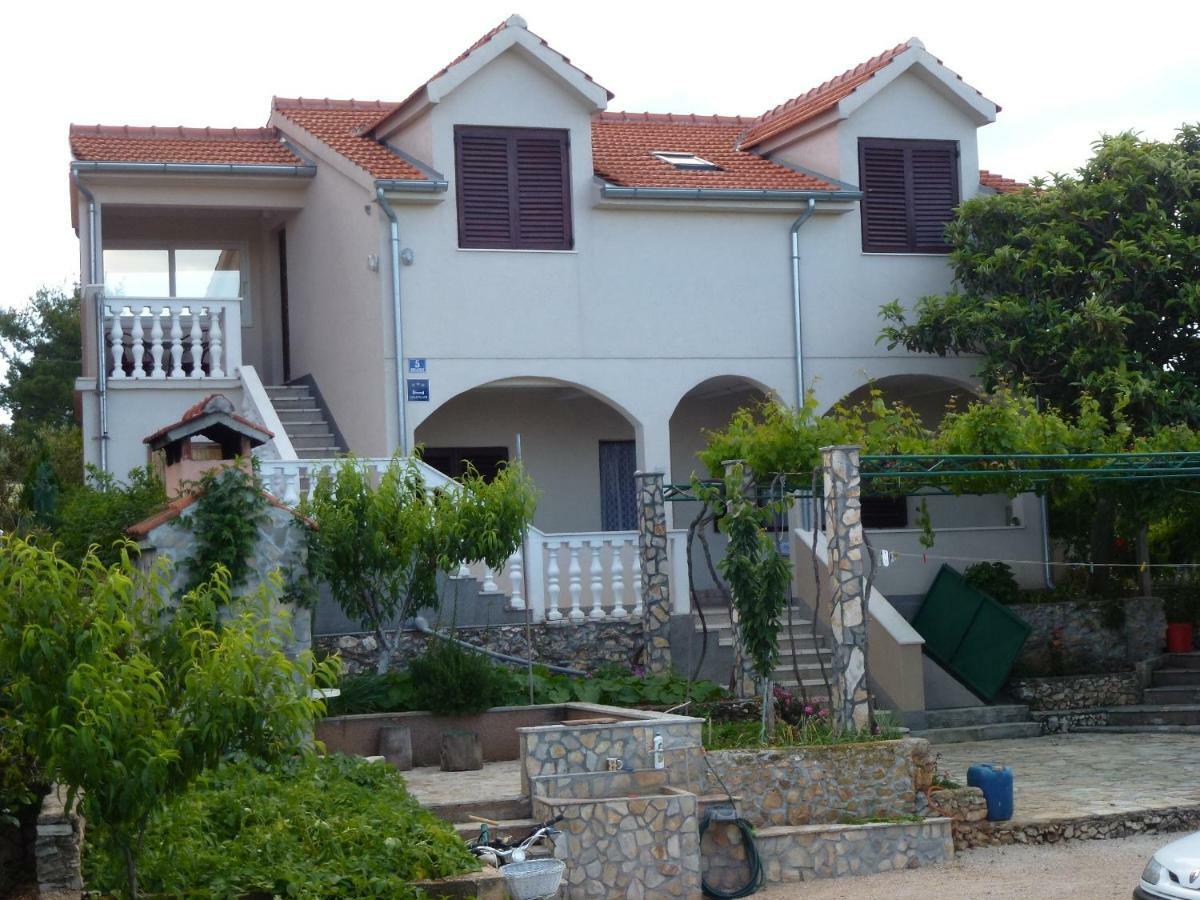 Apartmani Zmiric Primosten Luaran gambar