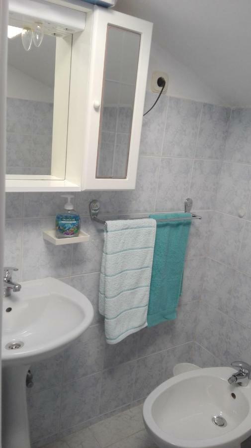 Apartmani Zmiric Primosten Luaran gambar