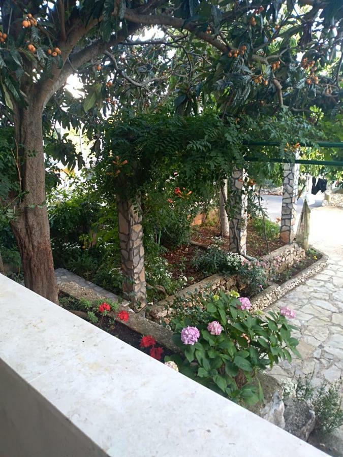 Apartmani Zmiric Primosten Luaran gambar