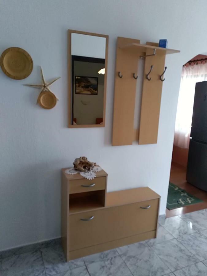 Apartmani Zmiric Primosten Luaran gambar