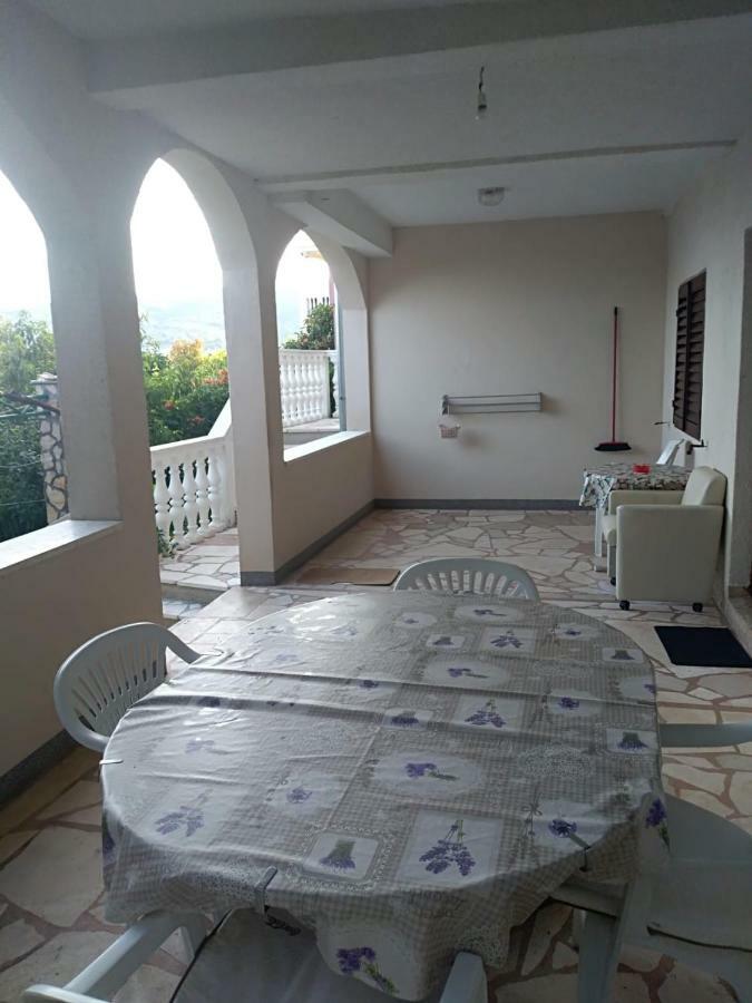 Apartmani Zmiric Primosten Luaran gambar